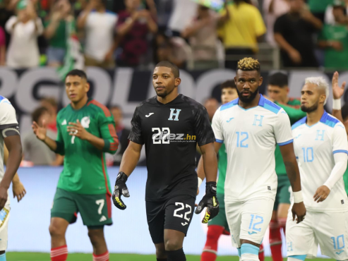 Luis “Buba” López apareció en el 11 titular de Honduras ante México. FOTO: Mauricio Ayala.