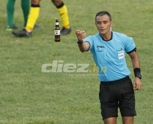 NO SE VIO EN TV: La disputa de Chino López por una botella de cerveza y el júbilo en el Yankel