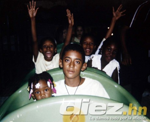 El álbum del 'Choco' Lozano: De tocar el tambo en barrio el Patrol al Tenerife