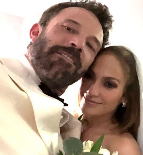 Así fue la boda secreta de Jennifer Lopez y Ben Affleck en Las Vegas: ‘‘Fue súper pequeña, ellos solo querían casarse’’