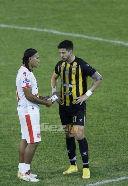 ¡Se sacó la lotería! El jugoso salario del ‘Gullit’ Peña en Emiratos Árabes tras su breve paso por el Vida de Honduras