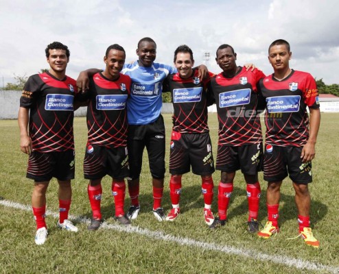 15 fotos de Ángel 'El Sacerdote' Castro en su etapa de futbolista