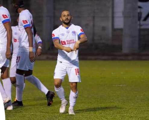 EL MERCADO: Hondureño suena en Rusia, Saprissa busca fichaje en Olimpia y hay bajas en Marathón