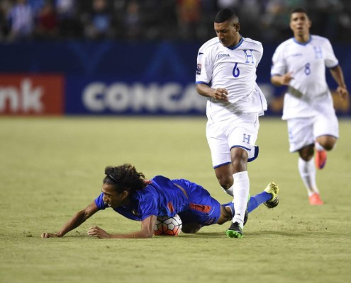 El 11 que pide la afición a Jorge Luis Pinto ante El Salvador