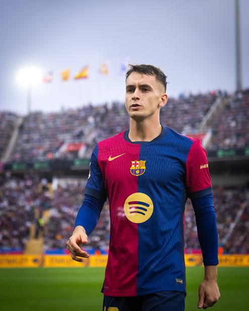 Hansi Flick ordena que echen a tres jugadores del Barcelona por este motivo y toma decisión con Marc Casadó ¿Se va Ter Stegen?