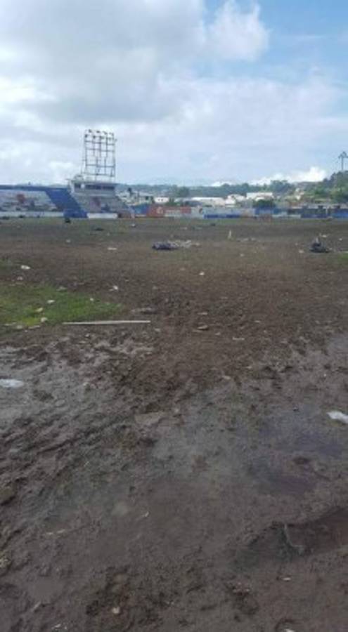 Estadio Sergio Reyes en Santa Rosa de Copán queda destruido tras un evento