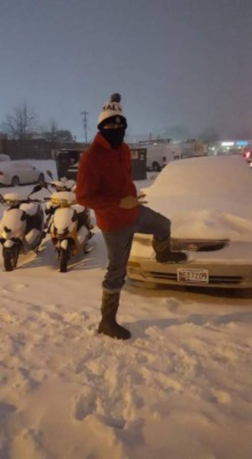 Fotos: Así viven hondureños la gran nevada en Estados Unidos