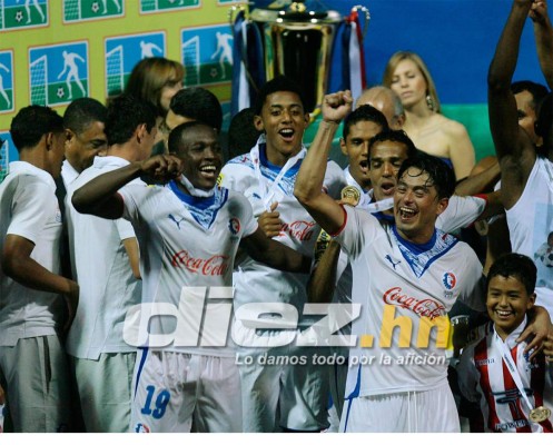 Imágenes de las últimas finales entre Olimpia y Motagua