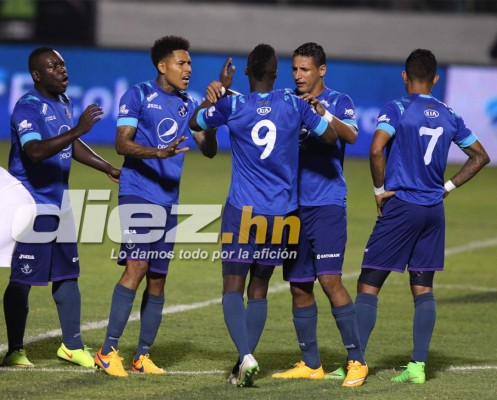 'Choco' Lozano billó más que Rubilio Castillo en el primer duelo de la final