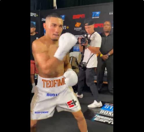 ¡Nocaut al séptimo! Teófimo López debuta con explosivo triunfo en el peso superligero tras bombardear a Pedro Campa