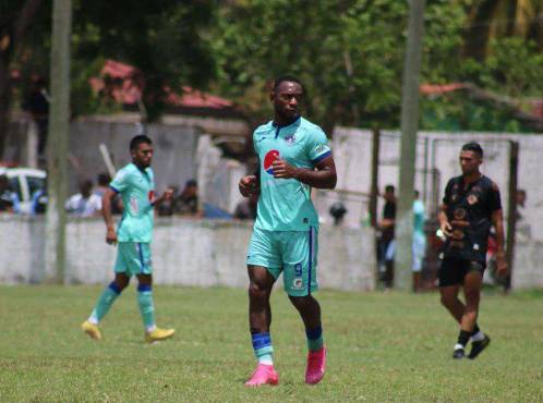 Jairo Róchez tuvo poca participación con Motagua. Las lesiones fueron un problema también.