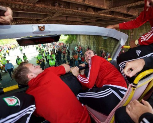 El impresionante recibimiento a Gales tras su gran Eurocopa