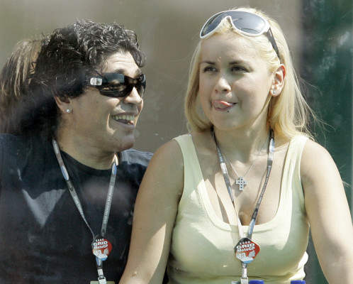 Ex novia de Maradona: 'En diciembre hicimos el amor con Diego y no nos cuidamos”