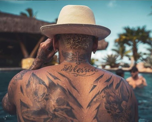 La alocada fiesta de año nuevo de Neymar en Brasil donde estuvo su supuesta y explosiva novia