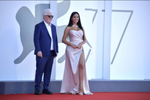 Georgina Rodríguez, invitada de lujo en el festival de cine de Venecia y deslumbra con dos 'looks'