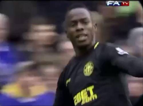 Esposa de Maynor Figueroa dedica un emotivo video al capitán, pero aclara que “no piensa en el retiro, está entero”