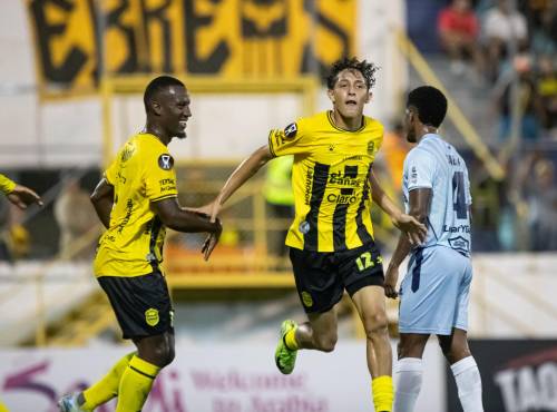 Nixon Cruz recibe enorme distinción por Concacaf tras partidazo en Copa Centroamericana con Real España