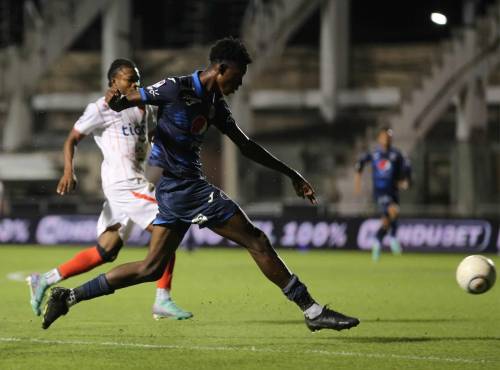 Un Motagua muy errático doblega al Vida con gol de Rubilio Castillo... ¡el azul es líder solitario del Clausura 24’!