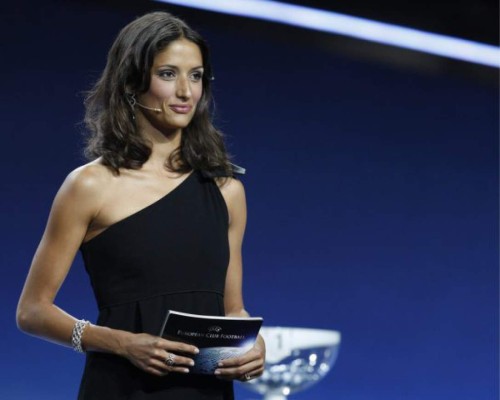 Melanie Winiger, la sexy conductora del sorteo de Champions