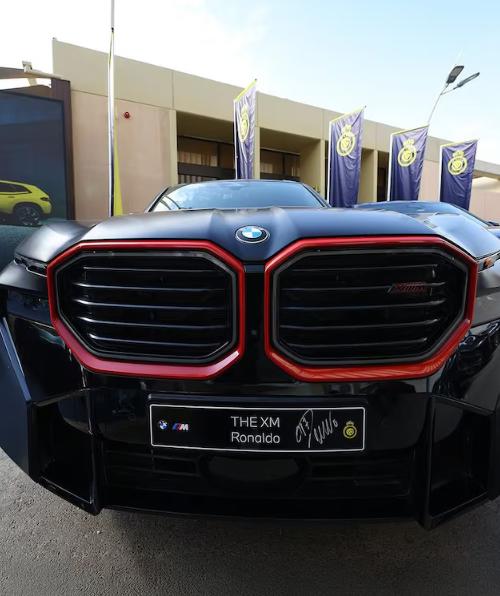 ¡Una belleza! Cristiano Ronaldo añadió otra máquina a su brutal colección: se confirma en cuánto está valorado su garaje