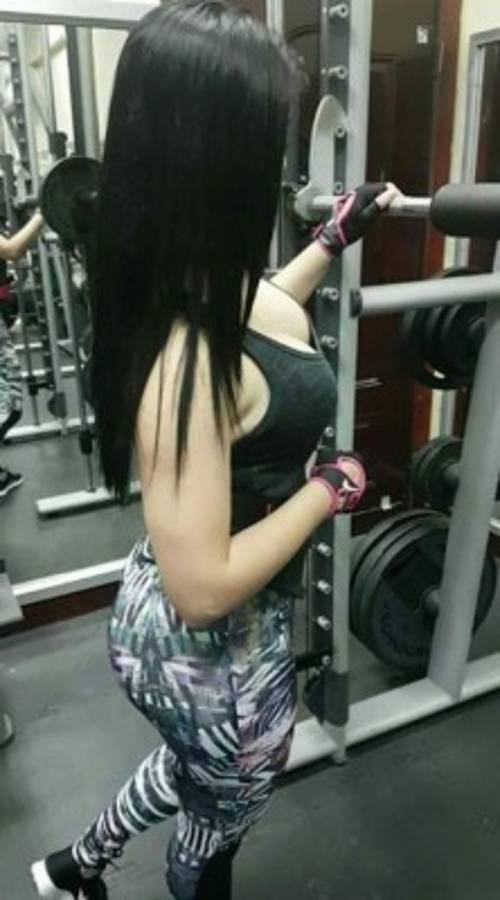 MUÑECA: Así es Fany Hernández, la aficionada más bella del Olimpia que calentó el Clásico