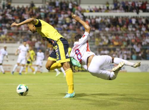 Con gol de José Pinto, Olimpia sacó pétroleo ante Génesis en Comayagua y dio un paso importante en la semifinal