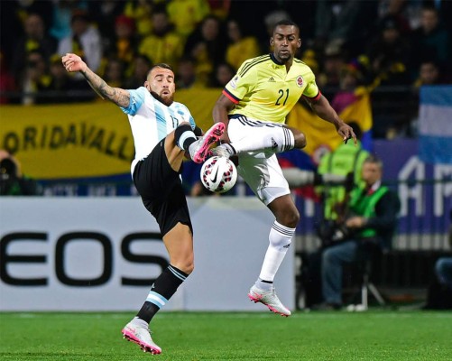 Argentina sufre en penales pero se mete a semifinales de Copa América