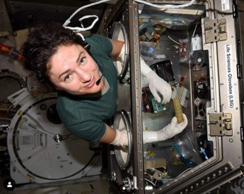 Coronavirus: La linda astronauta que encontrará un planeta transformado cuando vuelva a la Tierra