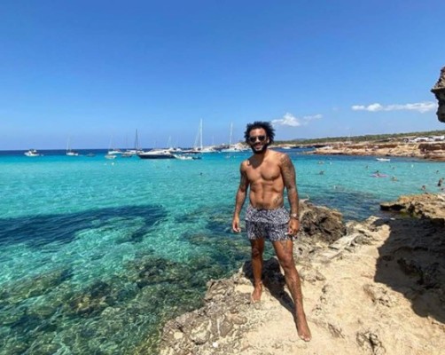¡Infartante! La mujer de Marcelo sorprende con sus topless en sus vacaciones en Ibiza