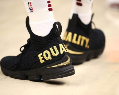 Los deportistas y su calzado más extraño que seguramente no has visto