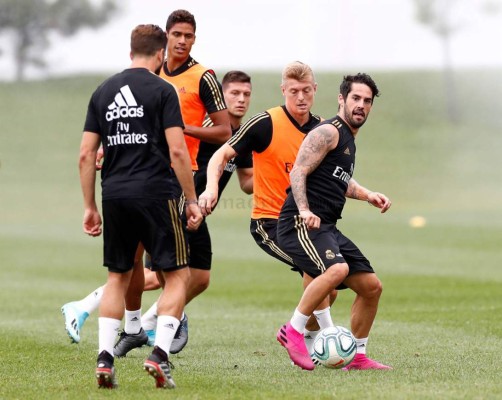 Así fue el regreso de Zidane a la pretemporada del Real Madrid tras la muerte de su hermano