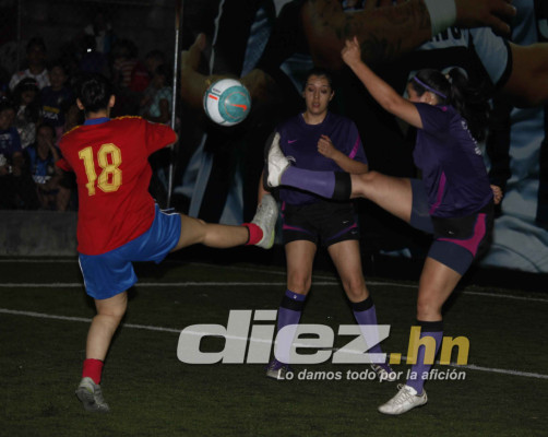 Torneo de fútbol femenino SPORTLINE 2013.