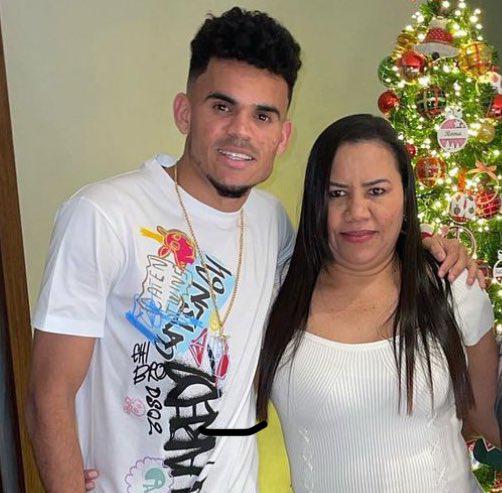 Secuestran a los padres del futbolista colombiano Luis Díaz: revelan cómo los interceptaron, disparos y así va el rescate