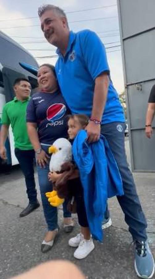 El provocador gesto de jugador de Motagua, niño sorprende a Anangonó y el abrazo de Diego Vázquez con su hijo tras el gol