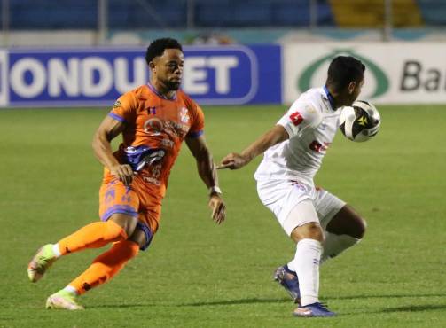 Pinto y Arboleda devuelven al Olimpia a la cima del torneo Clausura al doblegar a los Lobos UPNFM
