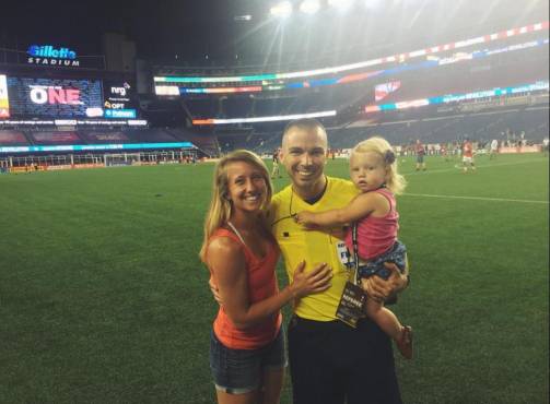 Su esposo es árbitro de la MLS.