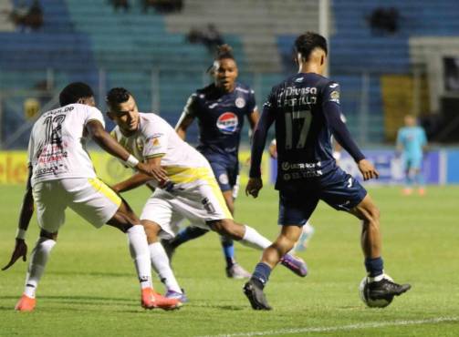 Motagua le asesta humillante derrota a un Génesis que mereció mejor suerte; los azules presionan arriba