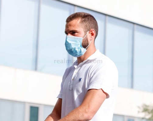 Dos llegaron en pijamas: Así fue la intimidad de los jugadores del Real Madrid en Valdebebas