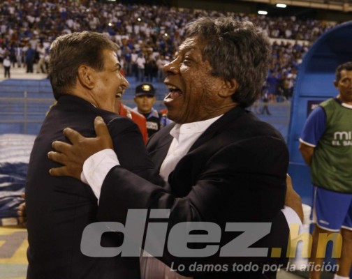 Las mejores imágenes del Honduras-El Salvador en el Olímpico