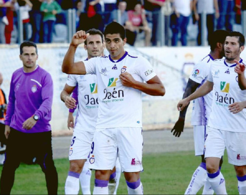 Comparación de Jona con atacantes de Honduras