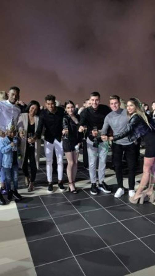 ¡Entre fiesta, amigos y familia! Los futbolistas hondureños recibieron el 2020 a lo grande