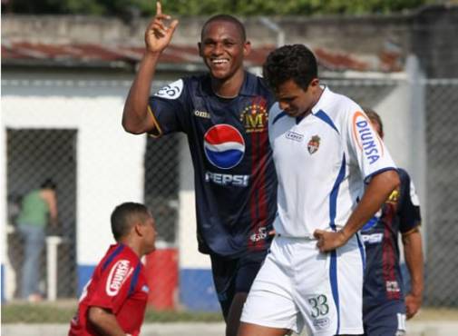 Georgie Welcome recuerda el agarrón con Piqué y su amenaza, lo que llegó a ganar en dólares y su calvario en el Atlas