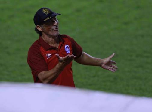 Troglio va encaminado a un doblete que sería histórico pare Olimpia.