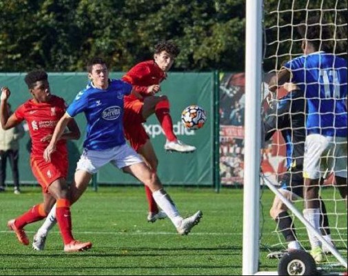 La evolución de Keyrol Figueroa, el hijo de Maynor; de ser estrella en la U-12 del Liverpool a su debut en U-18