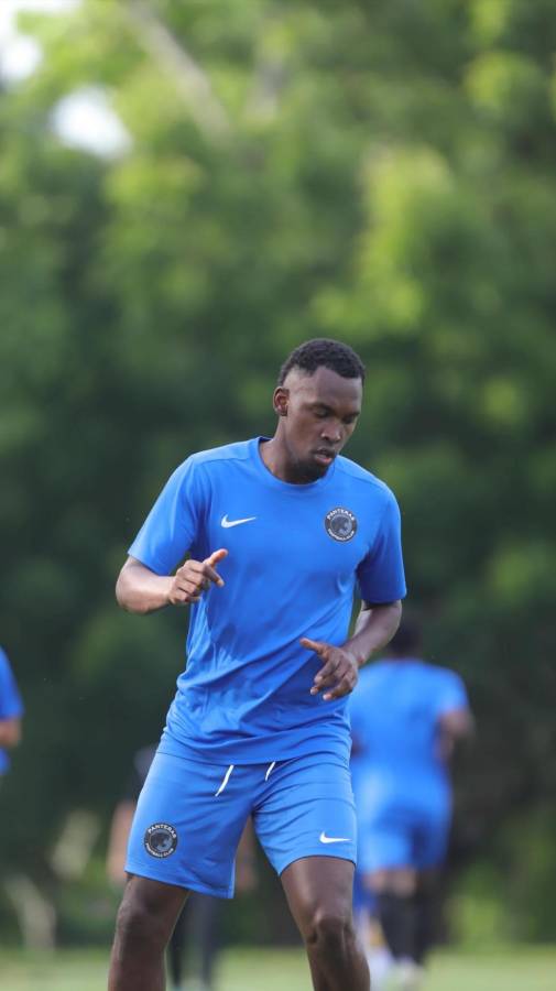 Alberth Elis ilusiona con el regreso al fútbol profesional: Así se entrena meses después de fracturarse el cráneo