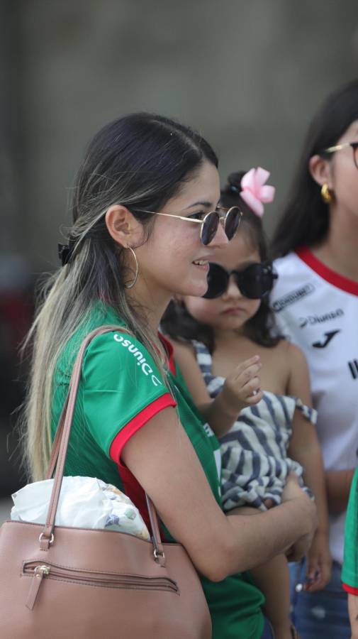 FOTOS: ¡Bellezas y ambientazo! Las hermosas chicas que engalanaron el Marathón - Génesis en el Yankel