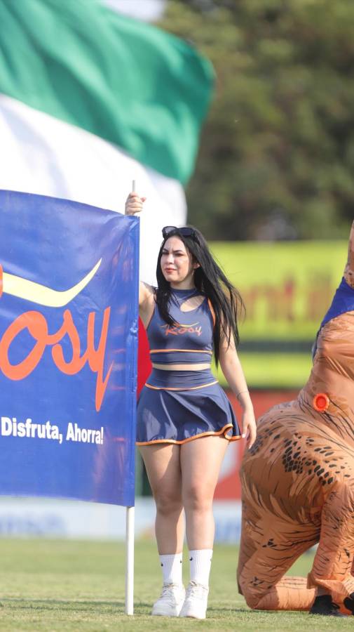 El ambiente en el Yankel por el clásico Marathón-Real España; las bellas mujeres que deslumbran en las graderías