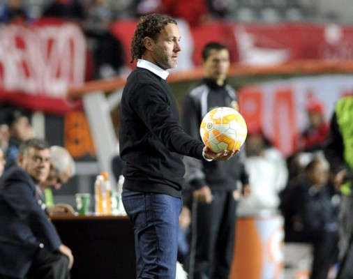 RUMORES Y FICHAJES: James Rodríguez con pie y medio fuera del Real Madrid