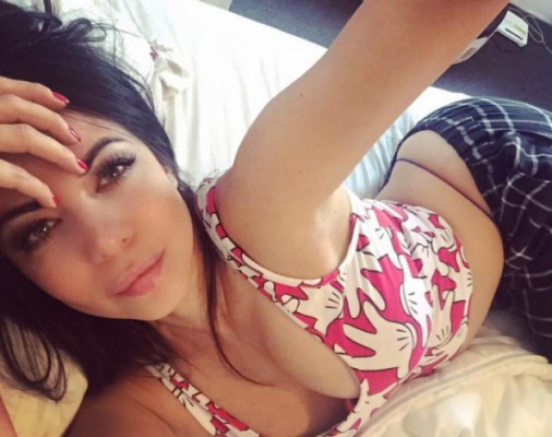 ¡Hackean la cuenta de Twitter de Jimena Sánchez y divulgan picantes fotografías!