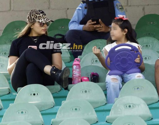 ¿Qué guardó en su falda? Las bellezas que robaron miradas en el Yakel en el arranque de la Fecha 13
